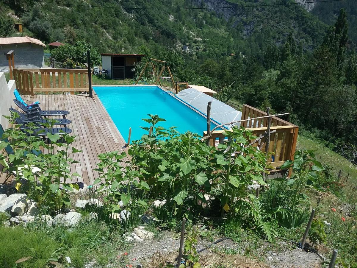 L'Arberc Bed & Breakfast Rigaud Екстериор снимка
